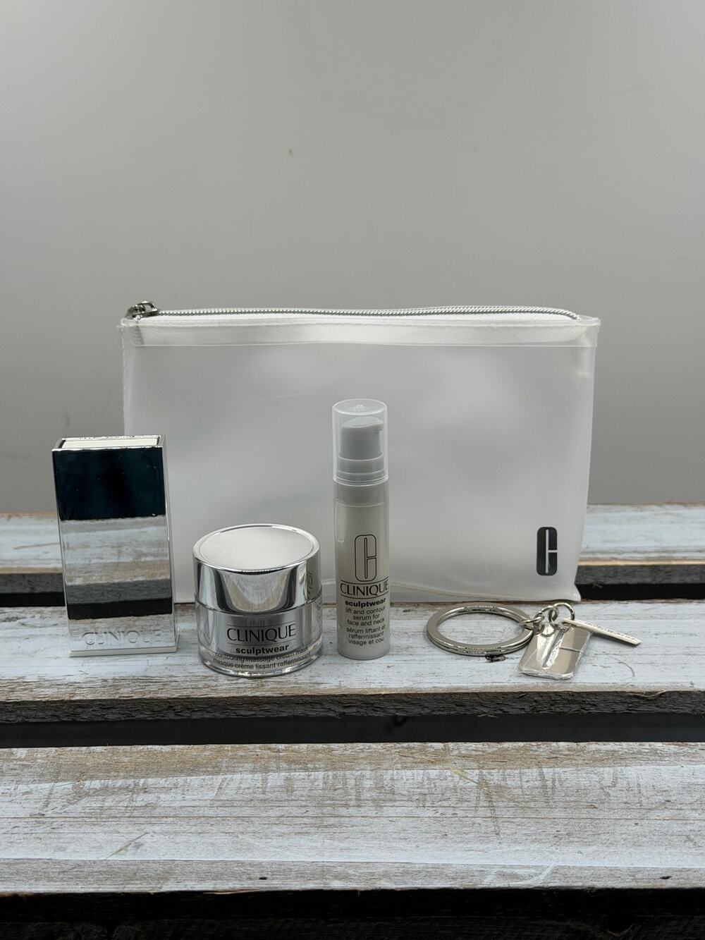 Clinique Sculptwear Set - Lift Serum/Mask/Mirror Bag & Keyring -Mini Travel Gift